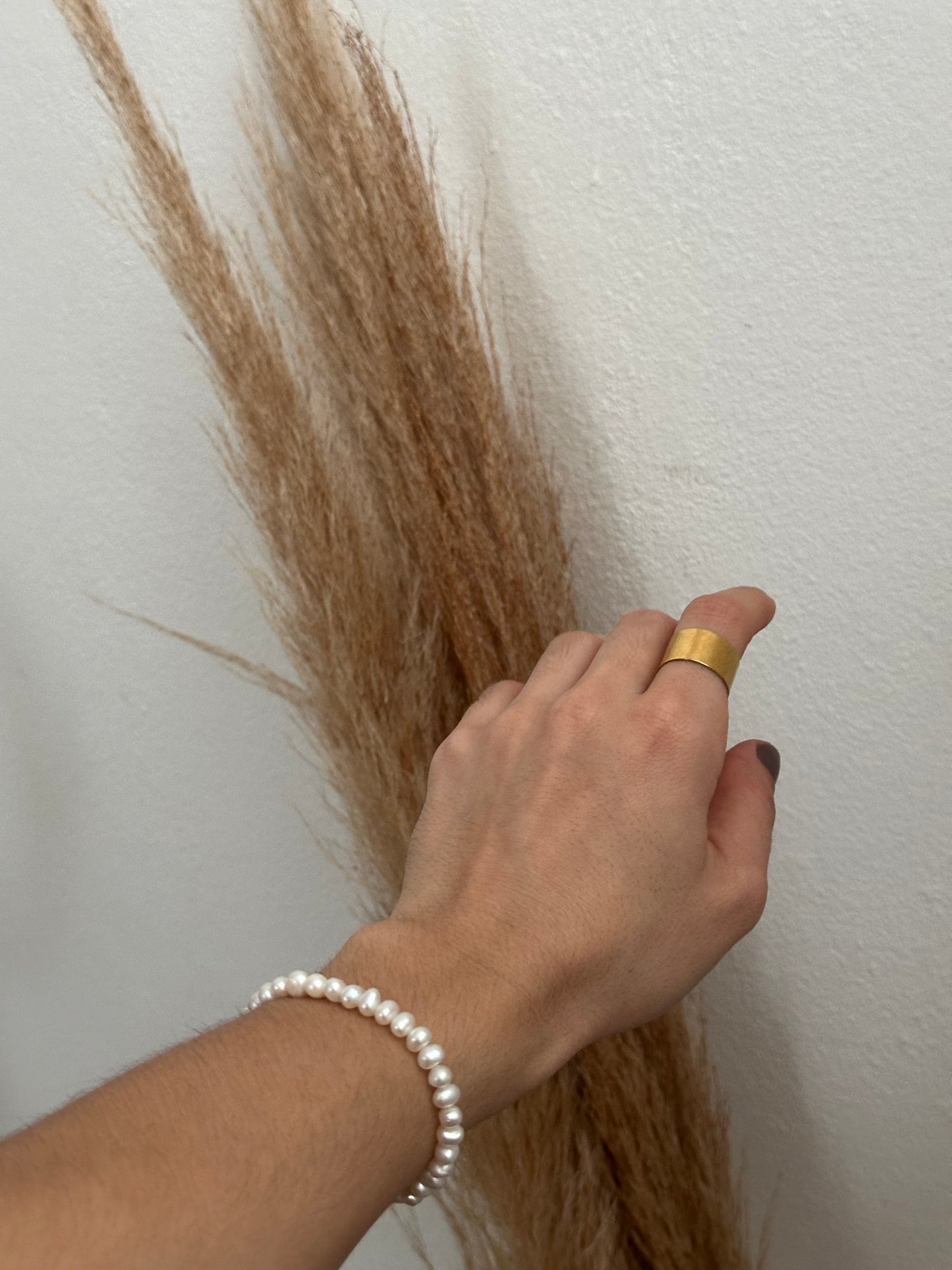 Thea ring