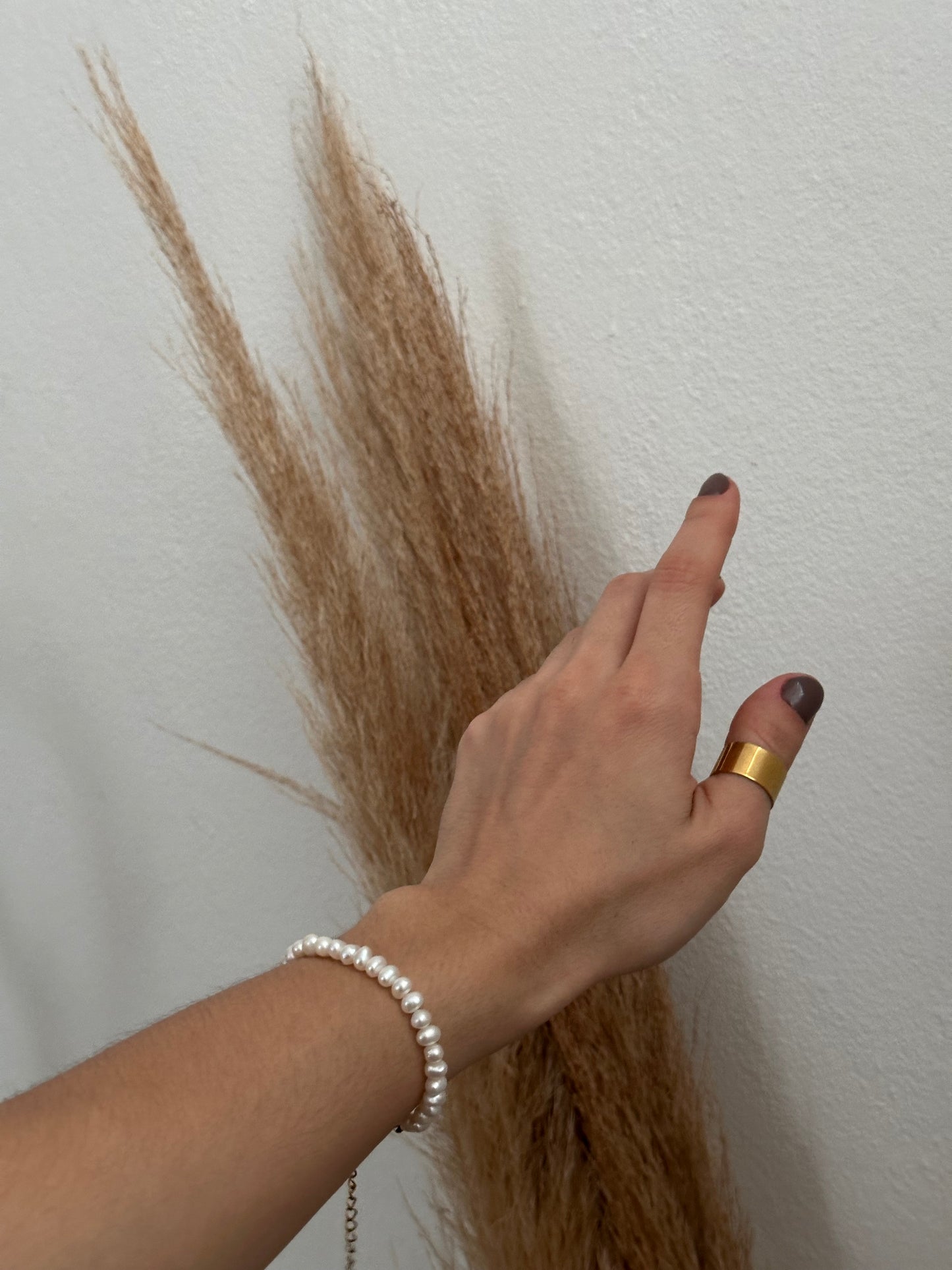 Thea ring
