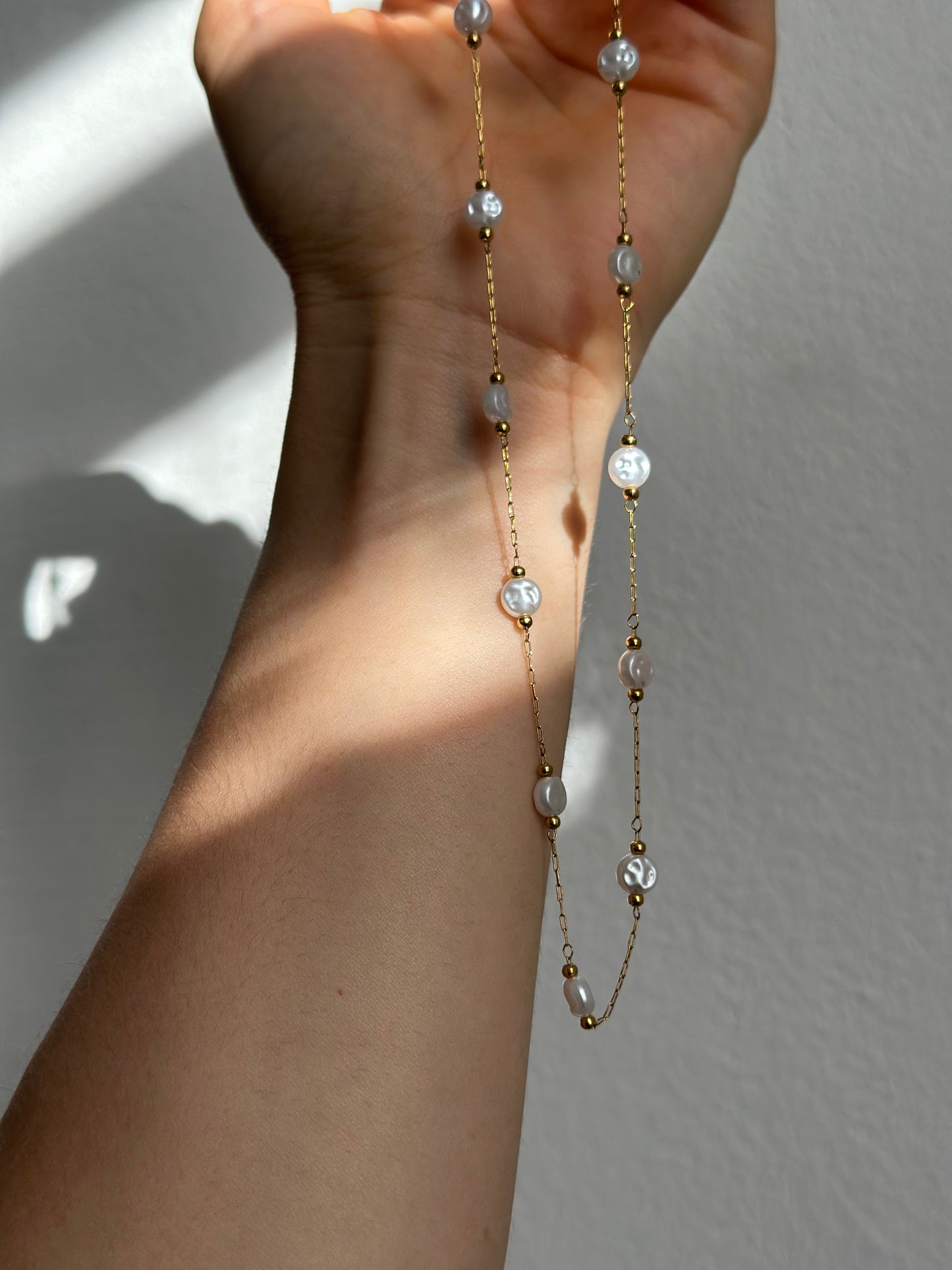 Clio pearls necklace
