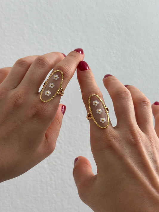 Daisy ring
