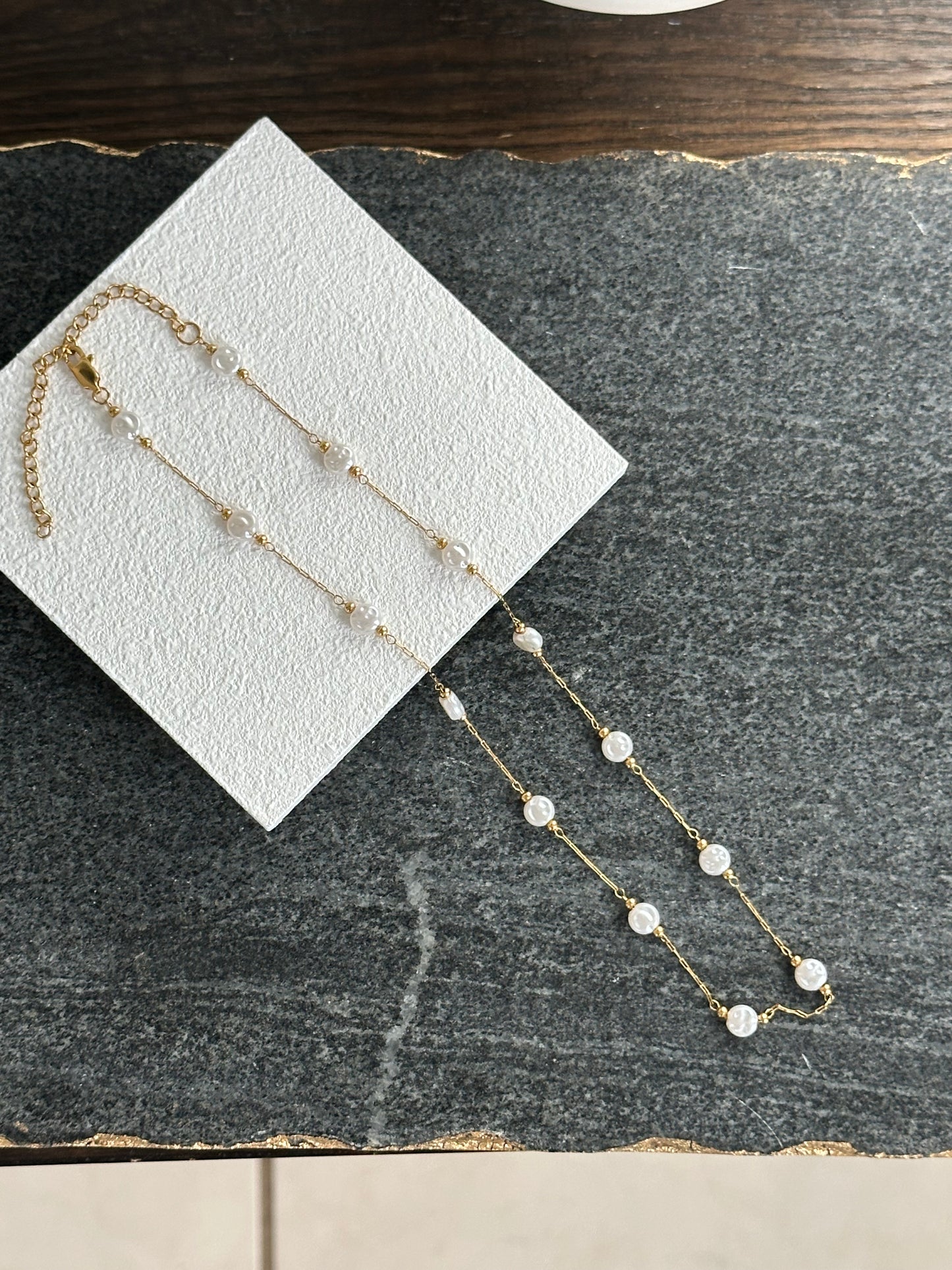 Clio pearls necklace