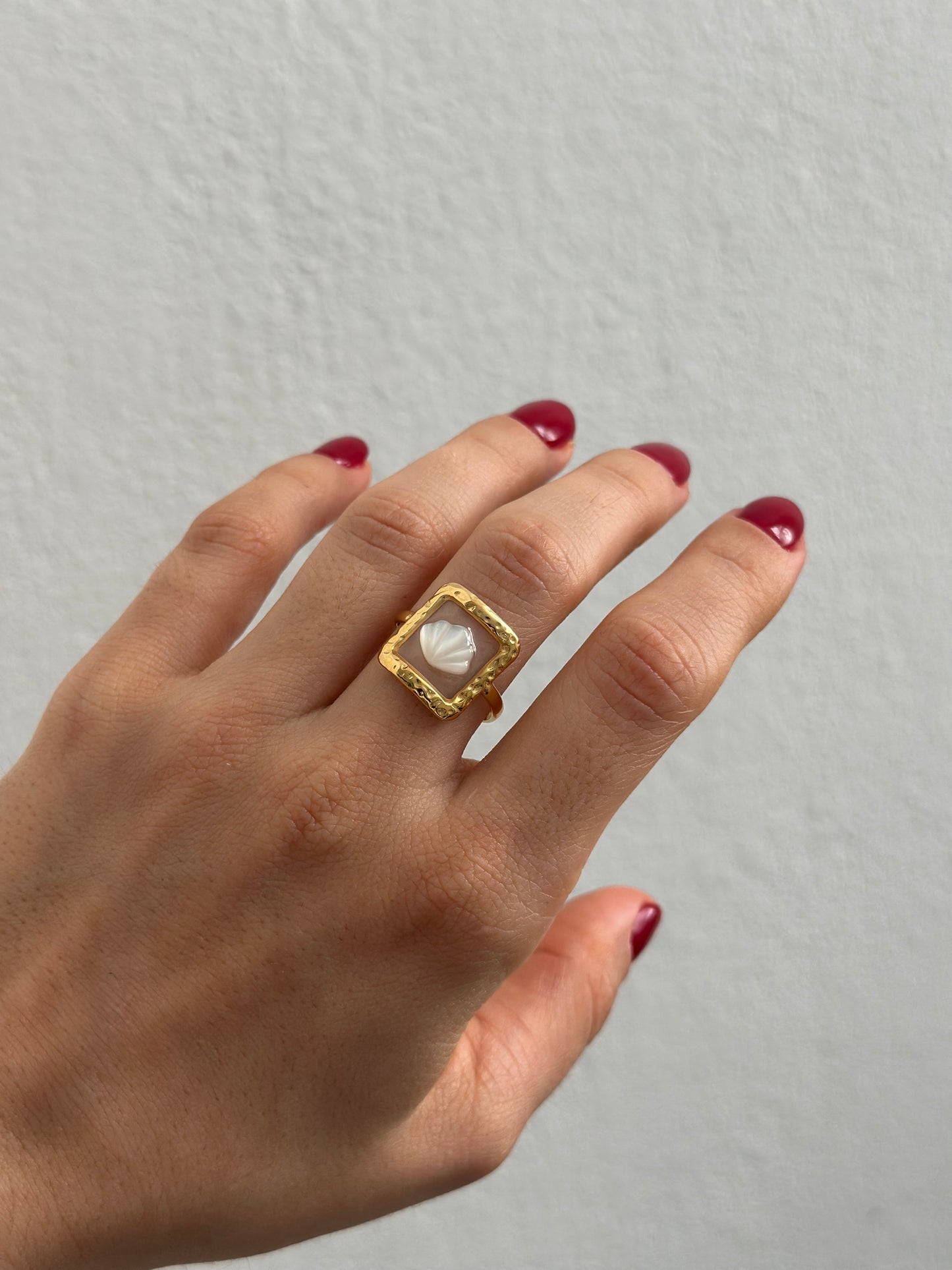 Shell coral ring
